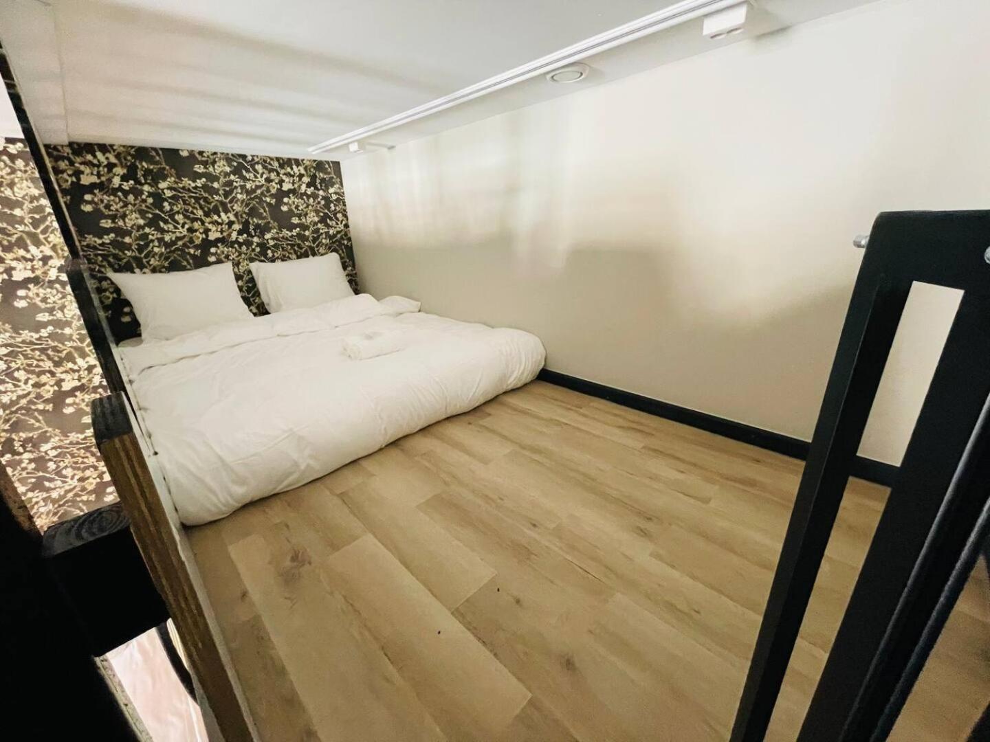 Child Favorite Coach House City Villa Tilburg Eksteriør billede