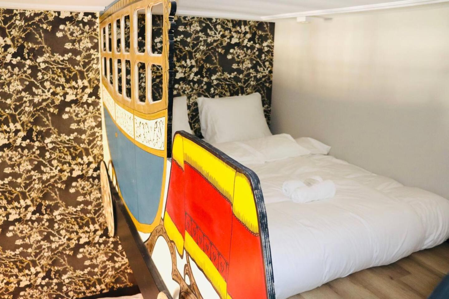 Child Favorite Coach House City Villa Tilburg Eksteriør billede
